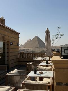 Crowne Pyramids View inn - 9