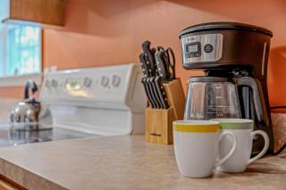 Creekview Cabin - Hot Tub, EV Station, Pet Friendly, Screen Porch, Wifi, Grill, Fire Pit, Deck, Family Friendly, Game Room, King Bed - 3