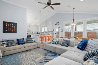 Sandpiper - Coastal 3BR Retreat Sleeps 10 - 8
