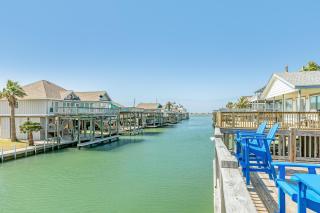 Amazing Bayfront, Private Dock, & Huge Deck - 5