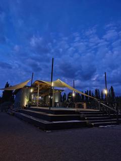 Casa quincho terraza y piscina - 8