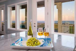 Luxury Beachfront l Sleeps 20, Hot Tub, Pool & Game Room Fun! - 2