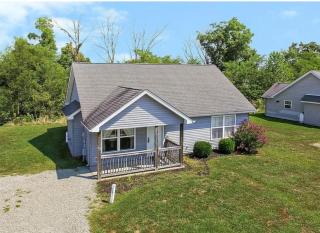 Weekend Getaway | Lake Access | Hot Tub | Bourbon - 9