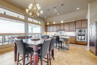 Spacious dog-friendly home with decks & beautiful views - near boat ramp & lake - 7
