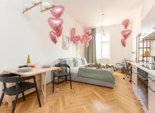 Oomph Apartments - 0