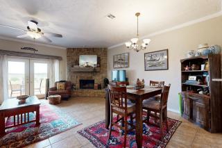 Lovely Canyon Lake Getaway | Fireplace, Deck & Balcony | Near Canyon Beach - 8