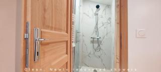 PARIS AUTHENTIC HOUSE Entier 1920's House, For Groups, Métro Line 7 station Porte d'Ivry - Paris - 7