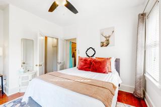 One bedroom cozy retreat by the Pearl and the vibrant St. Mary's - 0