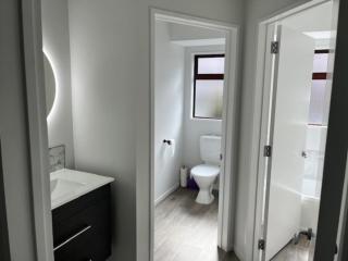 4 St James Avenue - 8