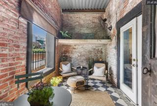 Charming Retreat in Trendy NoLibs - 8