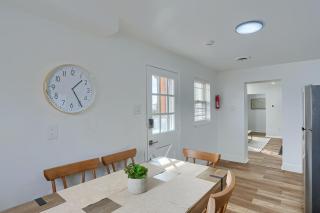 Spacious and Modern Three Bedroom Apartment in Pittsburgh with Parking - 3