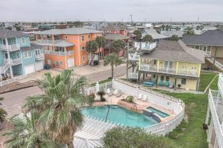 Beach house w/ rooftop patio, views & beach access - 5