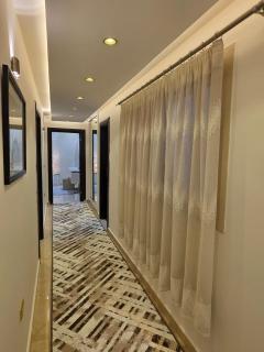 شقة جميله ورائعه وهادية في التجمع الخامس - 4