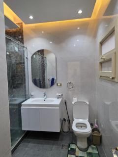 شقة جميله ورائعه وهادية في التجمع الخامس - 3