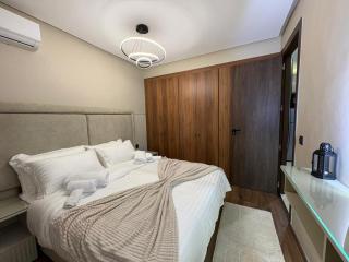 Premium Studio Oasis Secure Parking High Speed Fiber Wifi Luxoria Oasis Residence Near CFC & 70p Smart TV - 8