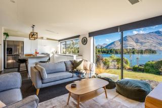 Blackwood Lakeview Retreat - 8