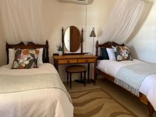 Dorsland Cottage - Private Farm Stay in the Kalahari - Tiger's Lair, Namibia - 1