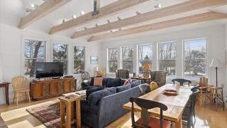 Mountain Treetop - 8