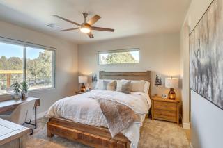 Brand-New Show Low Home with Grill, Deck and Ping-Pong - 1