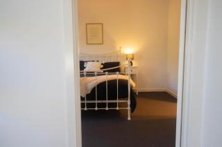 Canvas & Comfort Peaceful Ballarat Base - 6
