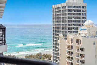 Ocean-View Studio Prime Central Location by Cavill - 1