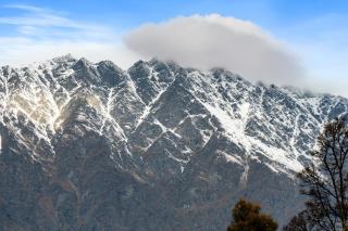 Sunlit Serenity Lakefront Apartment - 5
