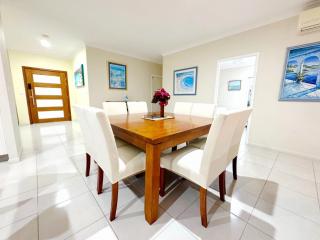 The Seahaven - Modern 5 Bedroom Family Home Close to Beach - 9