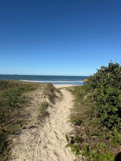 Sobrado 200m do mar em Praia de Leste - 3