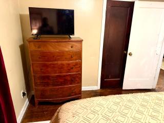 Private room downtown Columbus - 3