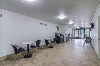 EXPRESS INN Troy - 3