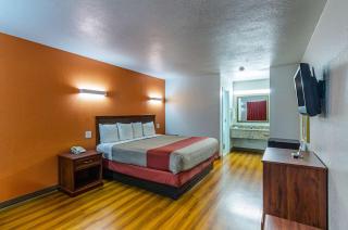 EXPRESS INN Troy - 6