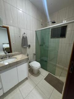 Suíte Luxo perto da BR, conforto família, trabalho - 1