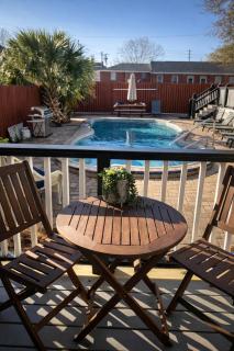 Relaxing Poolside Condo - 0