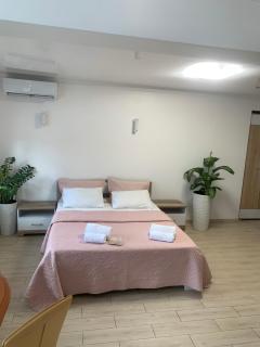 Апартамент у центрі з балконом - 7