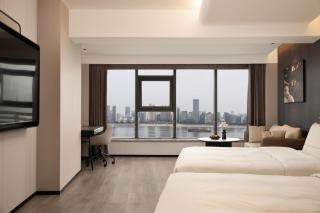 Atour Hotel Wuhan Jianghan Road Jianghan Customs House with River View - 1