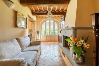 House With Wood-Fired Oven Near Arezzo - 3