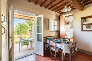 House With Wood-Fired Oven Near Arezzo - 4