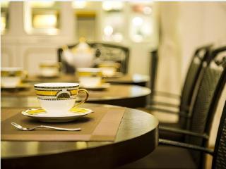 Happy Family Hotel - 8