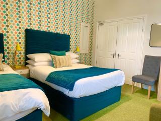 The Fylde International Guest House - 4