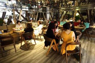 GreenTree Saigon Dong Du Hotel - 9