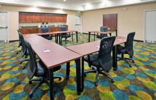 Holiday Inn Express Topeka North by IHG - 4