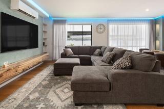 Labrador Living - Spacious Haven near Lagoon & Cafés - 4