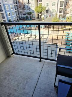 Luxury 1 BedRM Unit in Frisco Pool Gym & Workplace - 6