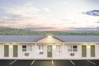 Knights Inn Pine Grove I-81 Exit 100 - 2