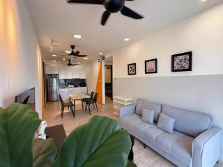 6PX Family Connecting Emporis Near Segi, KD & Thomson Hospital - 0