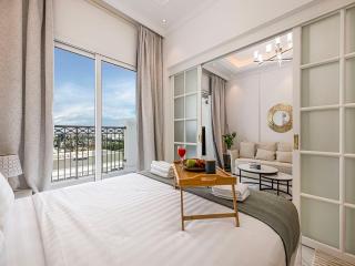 Livin' Holidays - 1 BR - Next to Miracle garden - 9