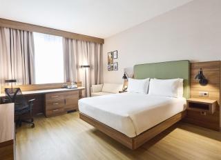 Hilton Garden Inn Sevilla - Sevilla - 3