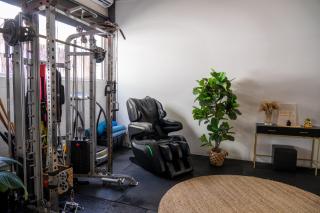 Hot Tub, Ice Bath, Gym, Sauna, Pool Table Coorparoo Haven - Brisbane - 4
