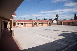 Diamond Bell Inn & Suites - Bell - 6
