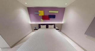 Zoom Dharmahusada Hotel - 9